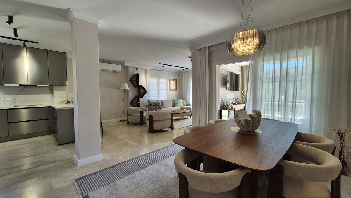 Villa for sale in Mijas