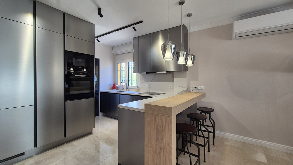 Villa for sale in Mijas