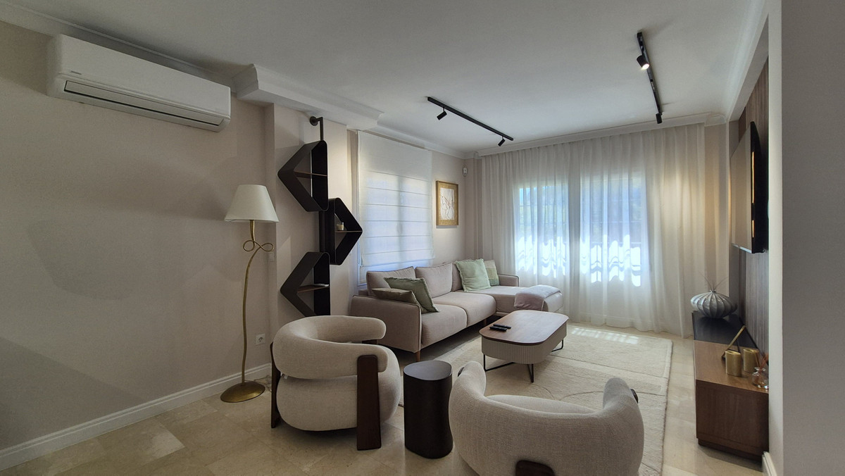Villa for sale in Mijas