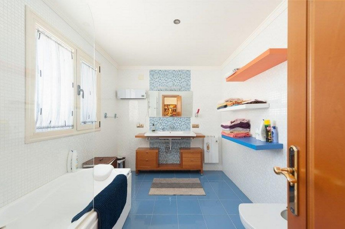 Villa for sale in Torremolinos