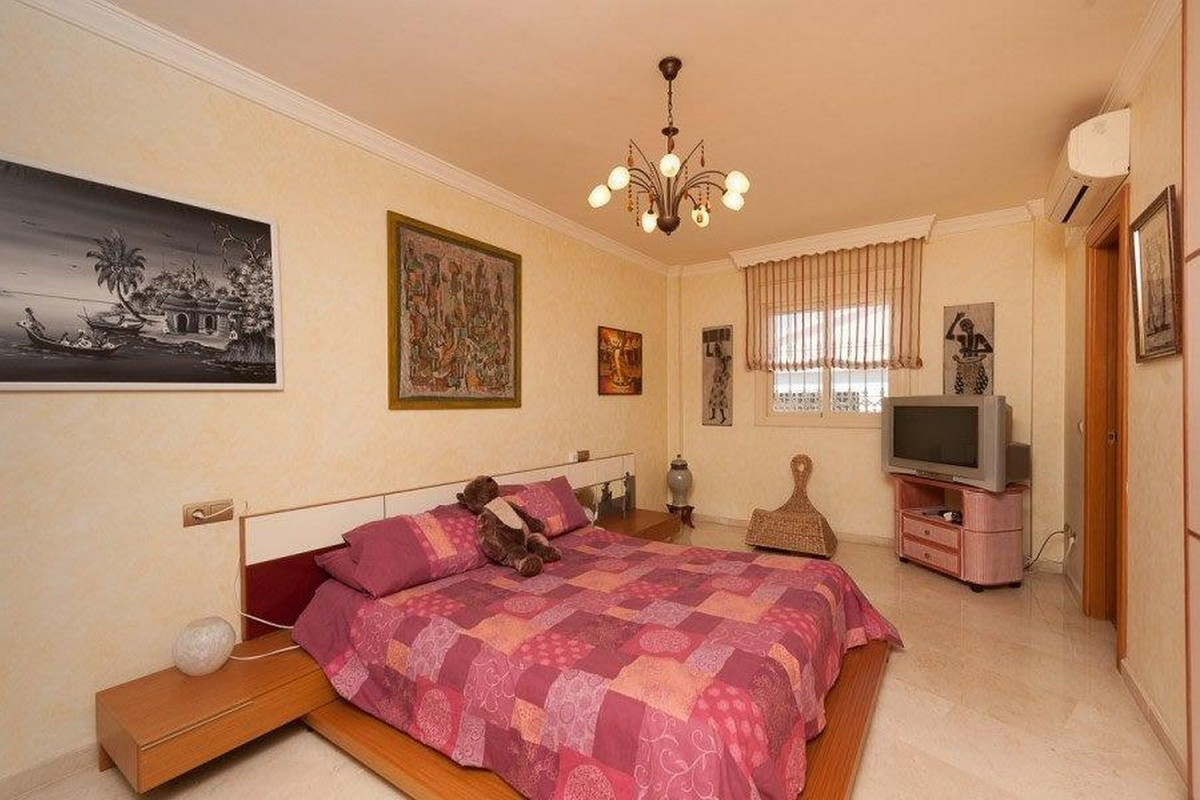 Villa for sale in Torremolinos