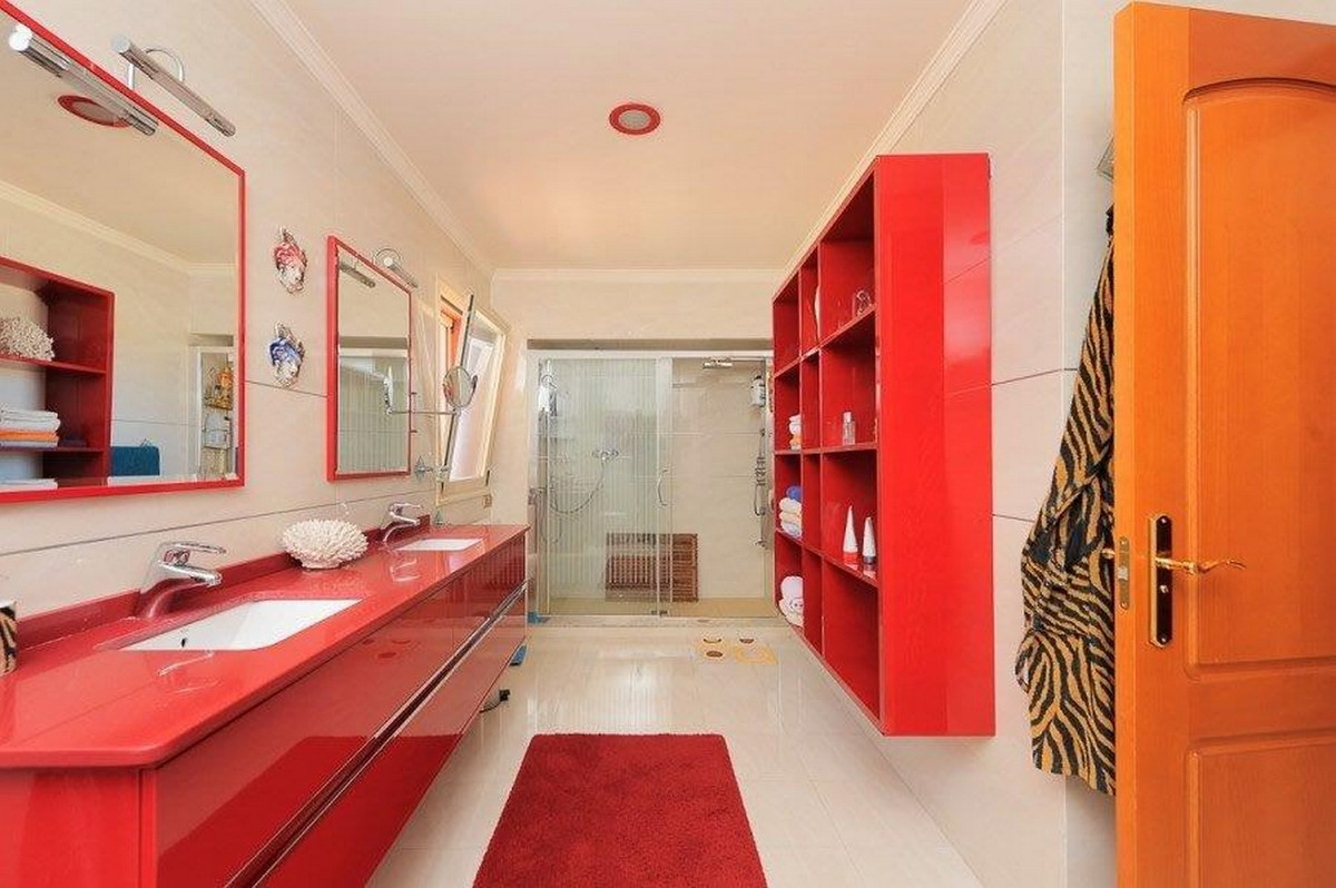 Villa for sale in Torremolinos