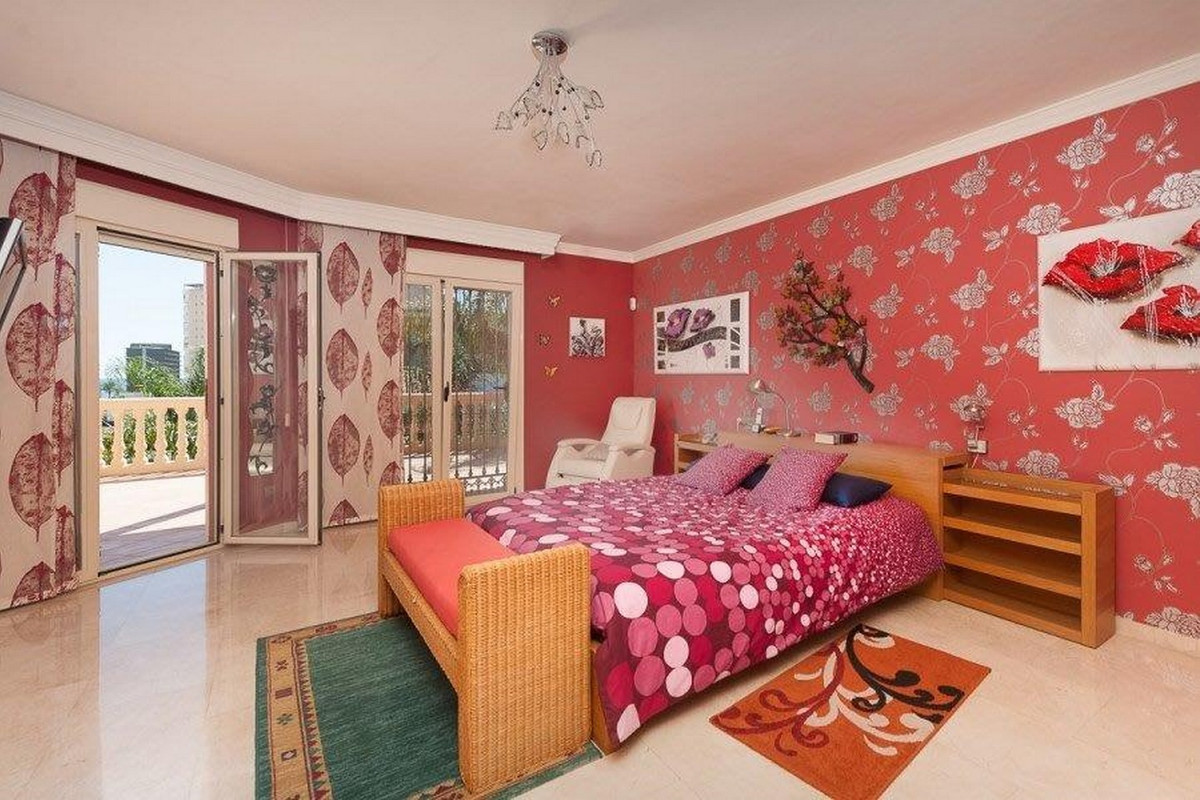 Villa for sale in Torremolinos