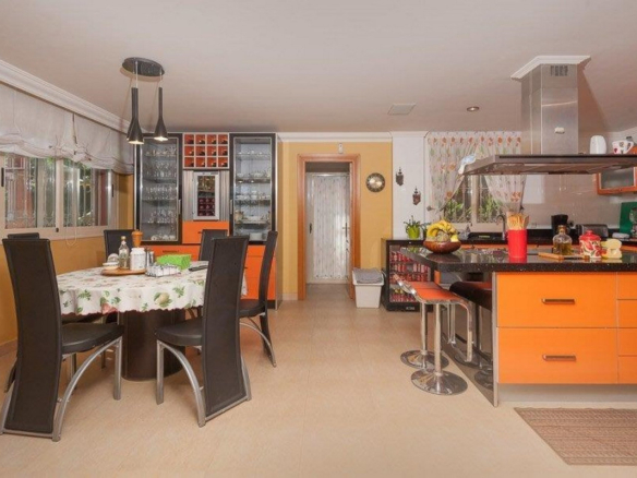 Villa for sale in Torremolinos