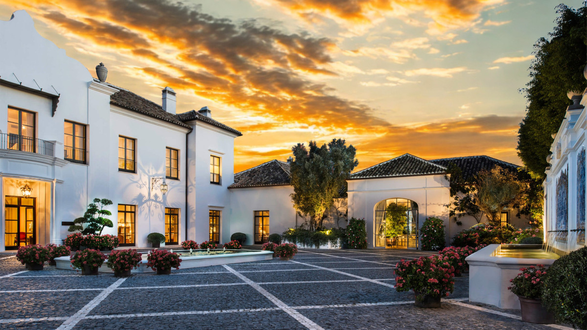 New Villa for sale in Casares