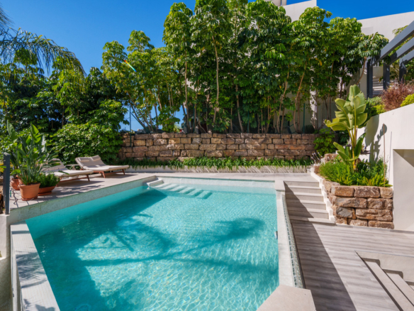 New Villa for sale in Estepona