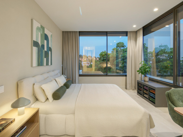 New Villa for sale in Estepona