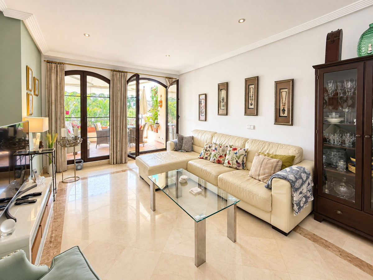 Apartment for sale in Benahavís