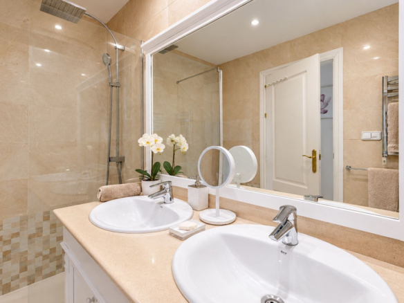 Apartment for sale in Benahavís