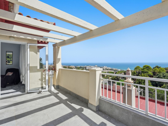 Apartment for sale in Benalmadena