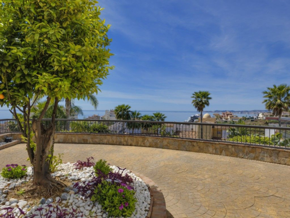 Apartment for sale in Benalmadena