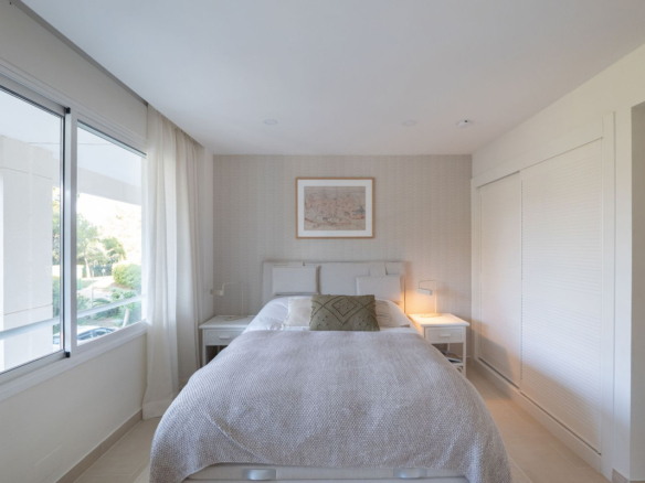 Apartment for sale in Estepona