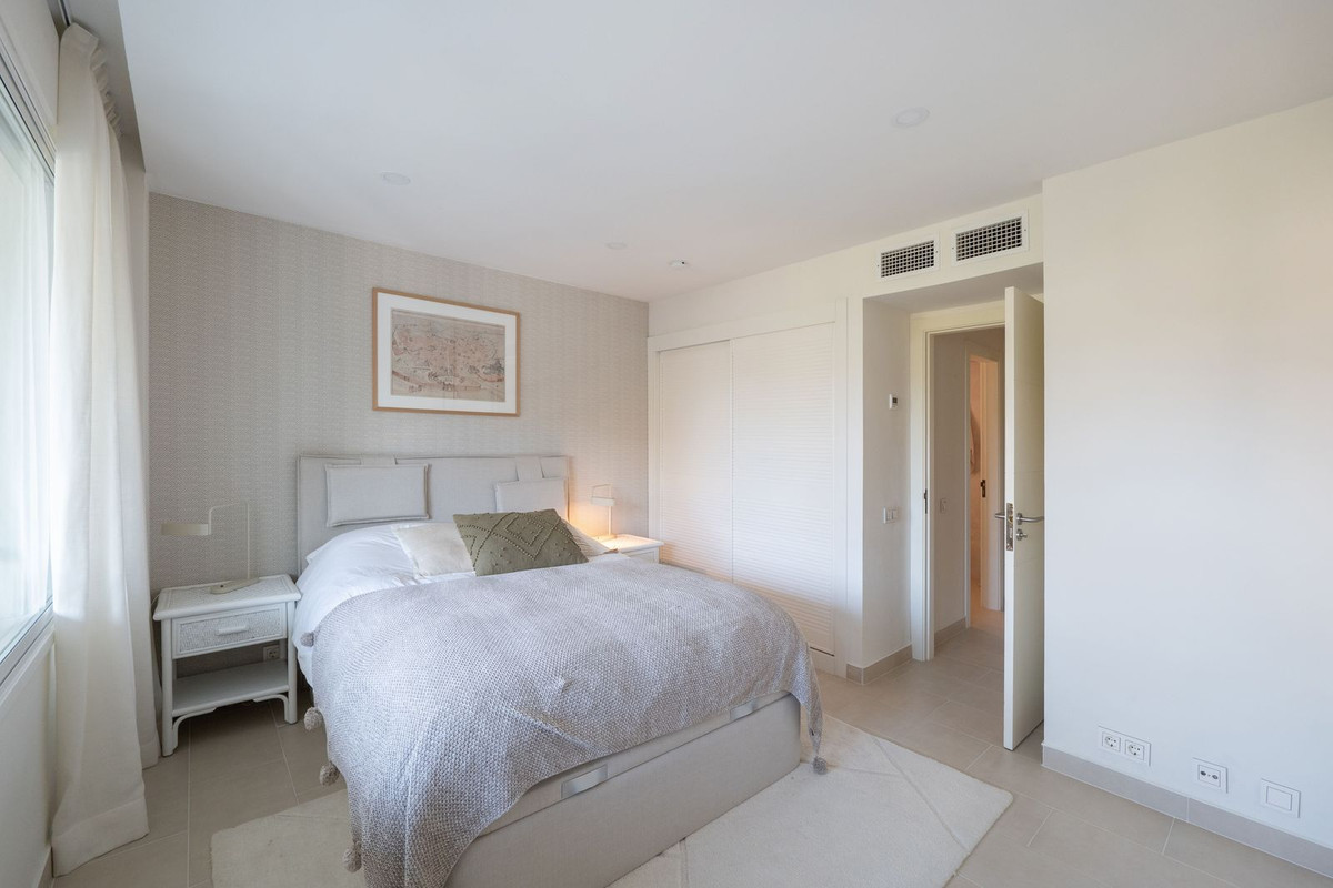 Apartment for sale in Estepona