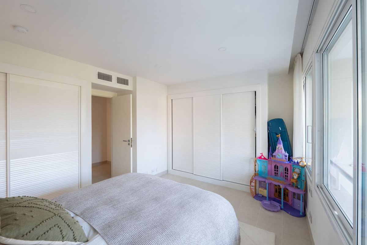 Apartment for sale in Estepona