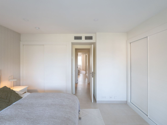Apartment for sale in Estepona