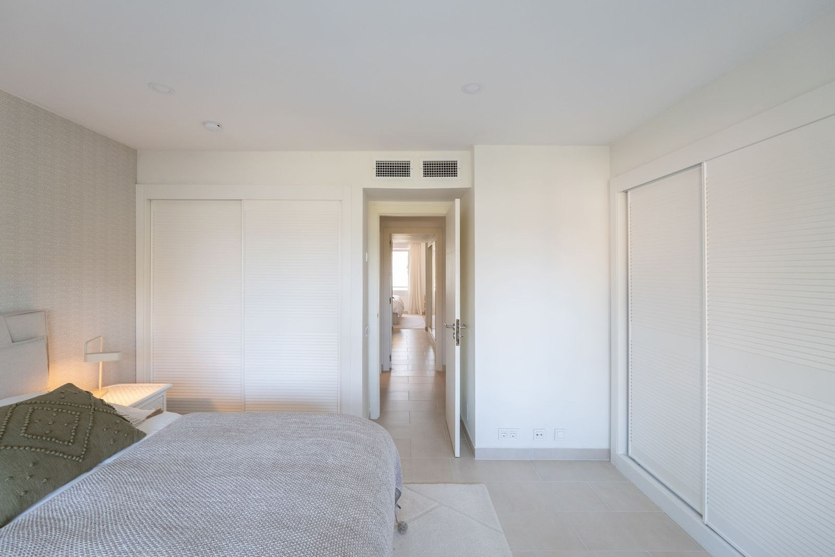 Apartment for sale in Estepona