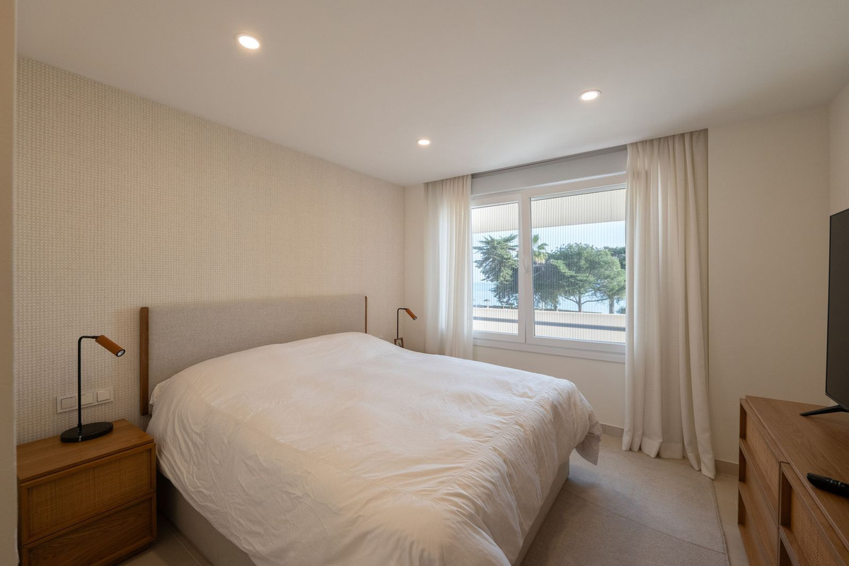 Apartment for sale in Estepona