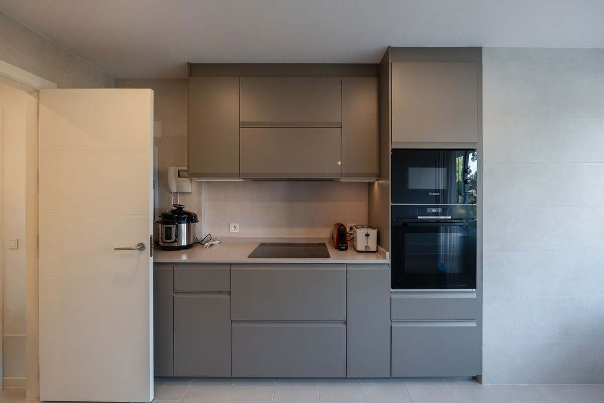Apartment for sale in Estepona