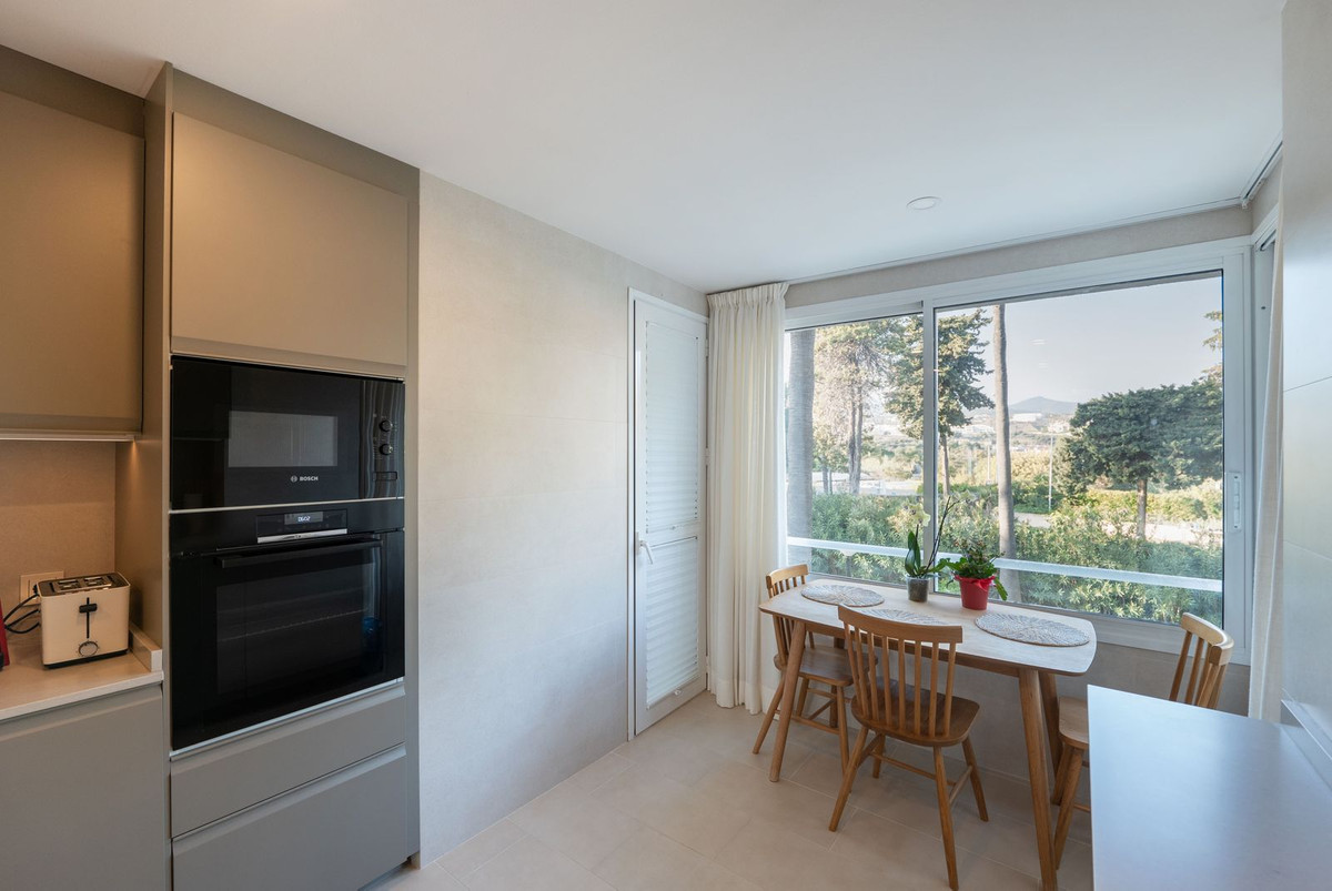 Apartment for sale in Estepona