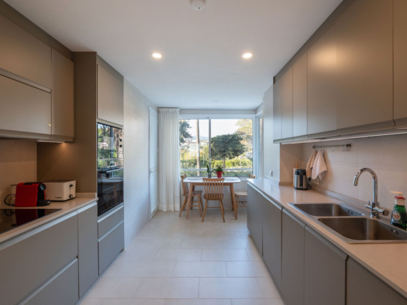 Apartment for sale in Estepona