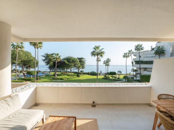 Apartment for sale in Estepona