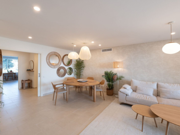 Apartment for sale in Estepona