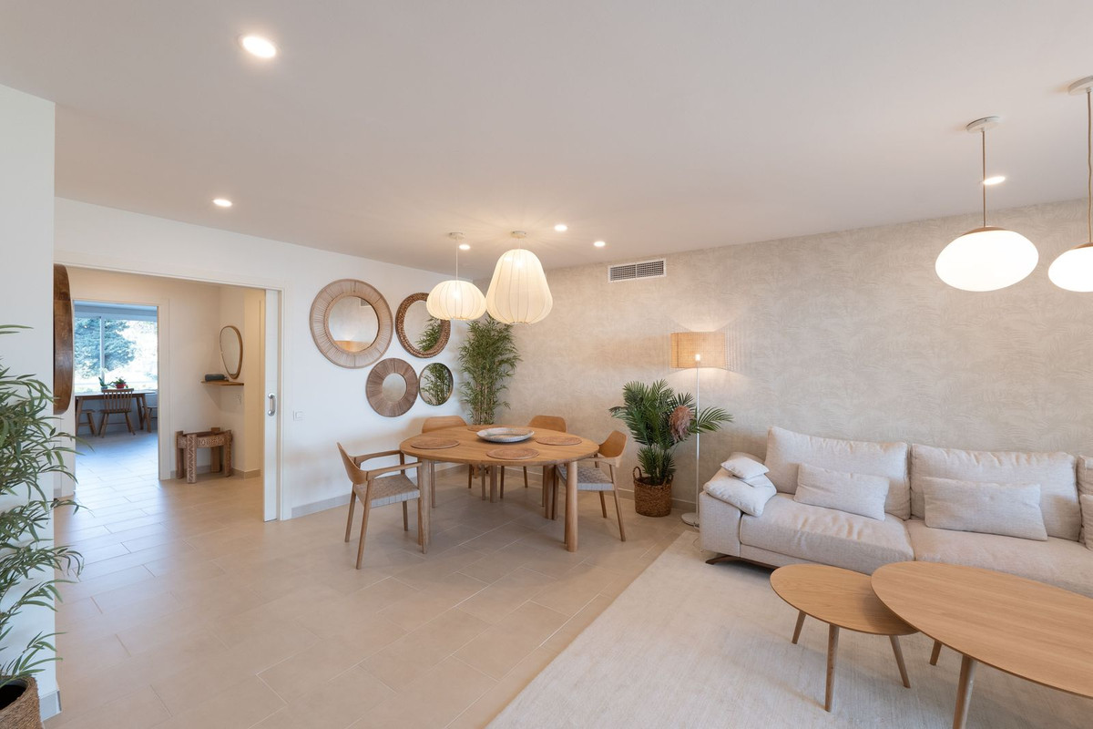 Apartment for sale in Estepona