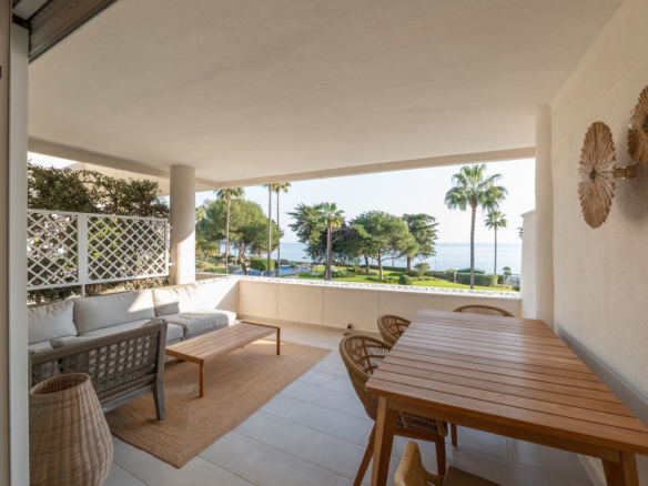 Apartment for sale in Estepona