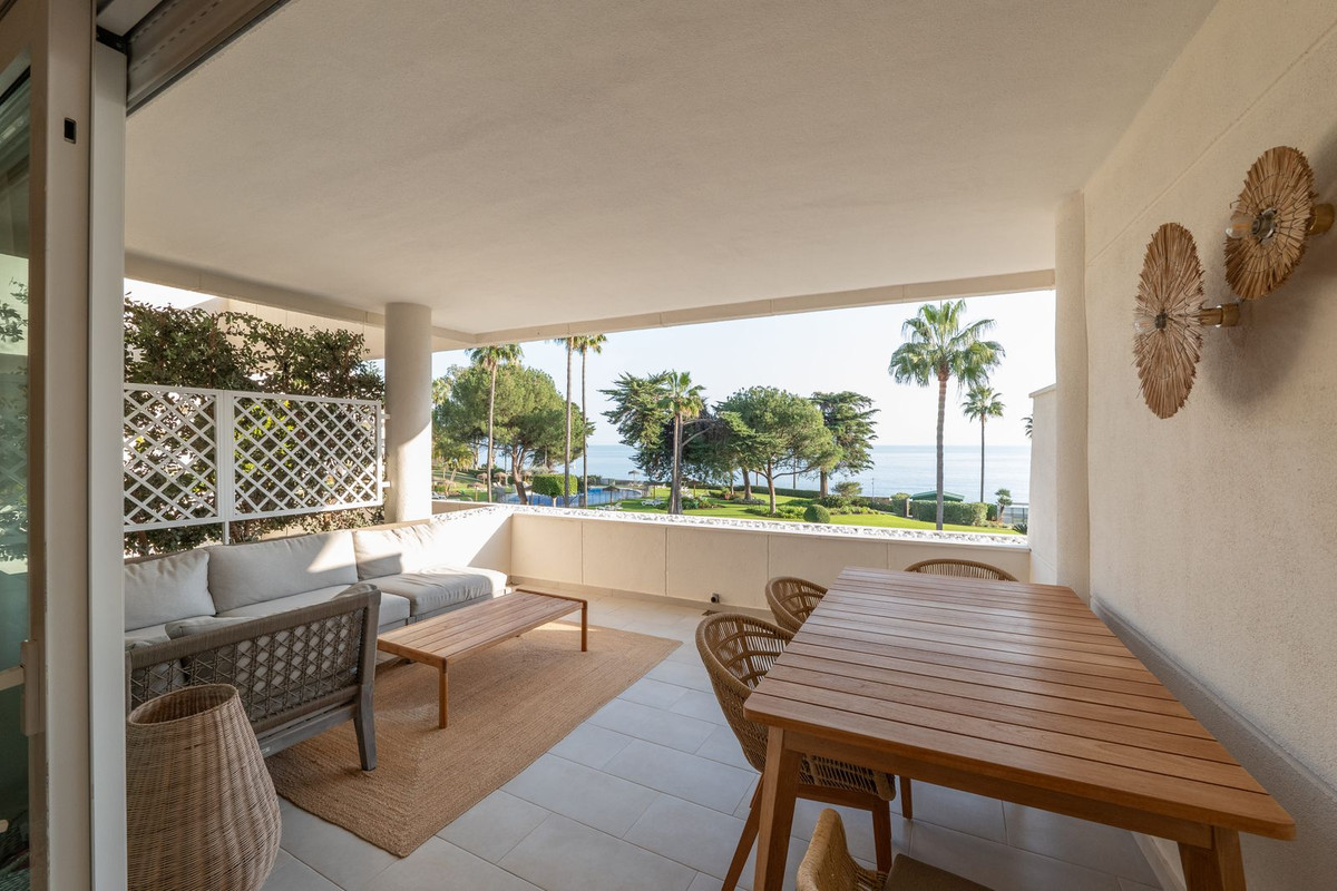 Apartment for sale in Estepona