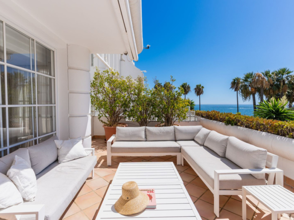Apartment for sale in Estepona