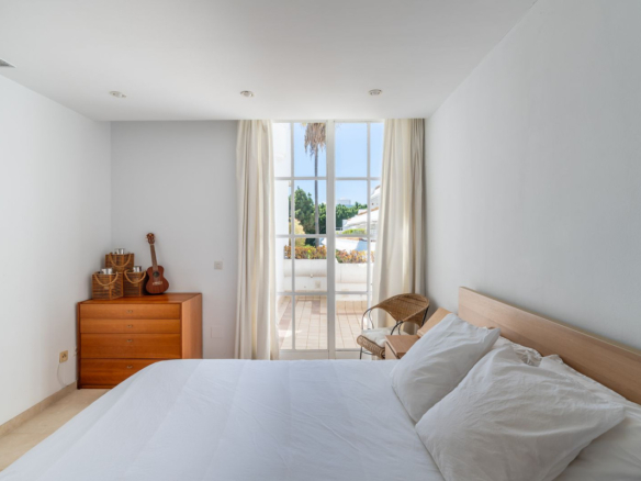 Apartment for sale in Estepona