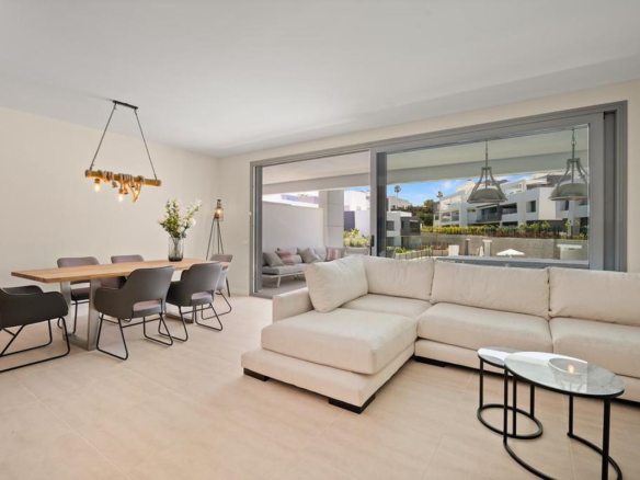 Apartment for sale in Estepona