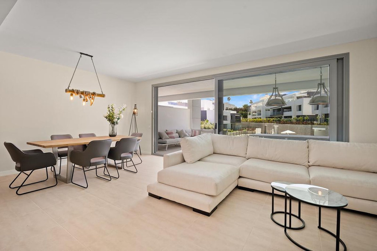 Apartment for sale in Estepona