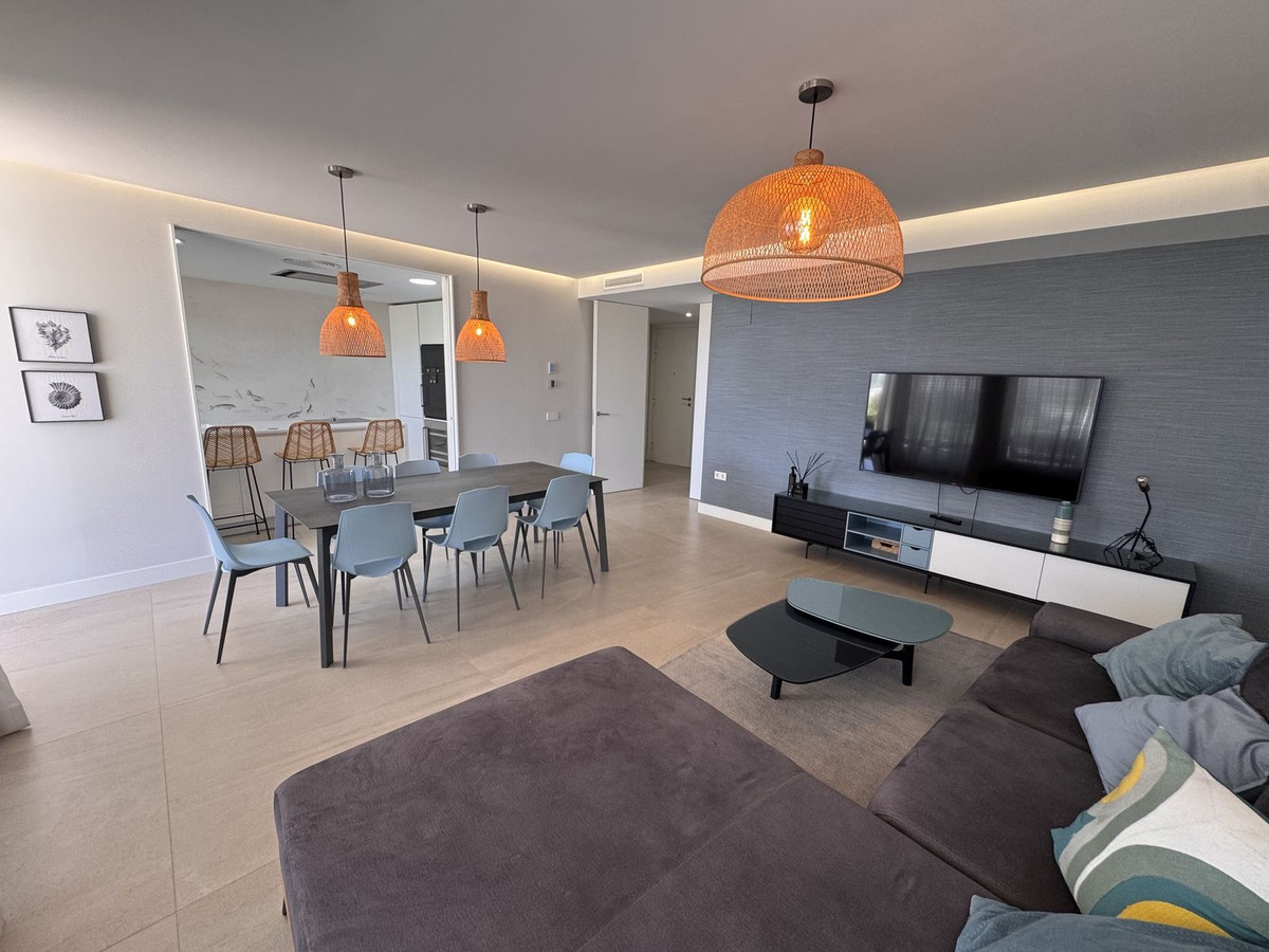 Apartment for sale in Estepona