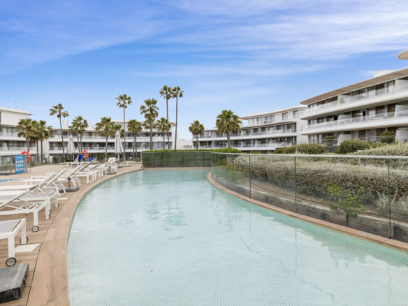 Apartment for sale in Estepona