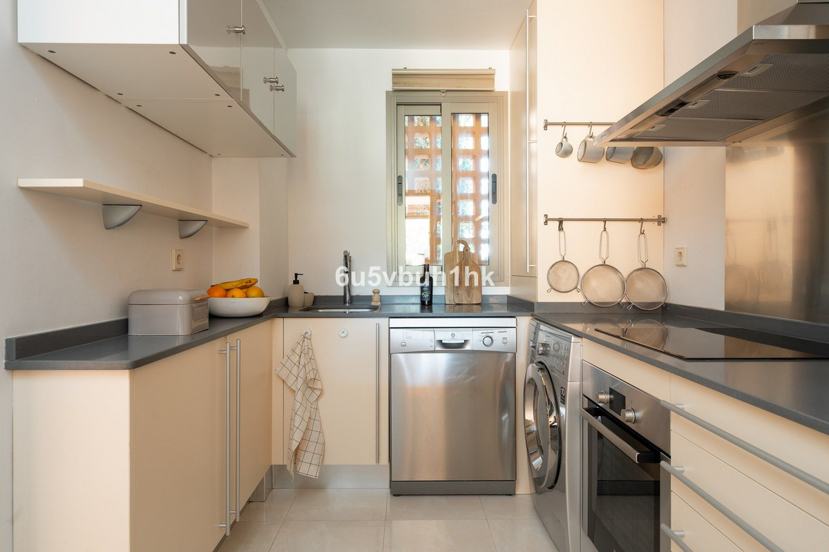 Apartment for sale in Estepona