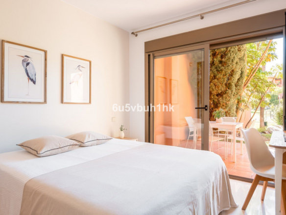 Apartment for sale in Estepona