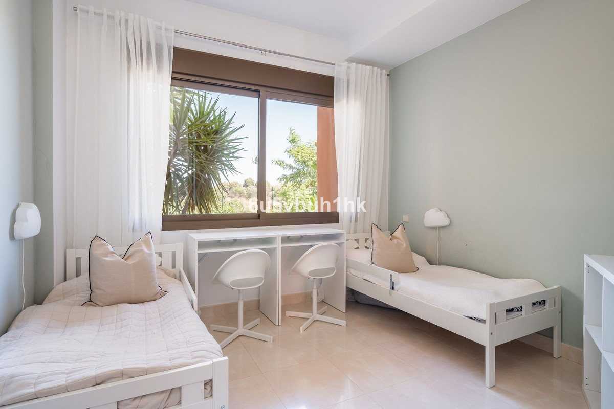 Apartment for sale in Estepona