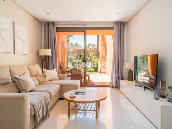 Apartment for sale in Estepona