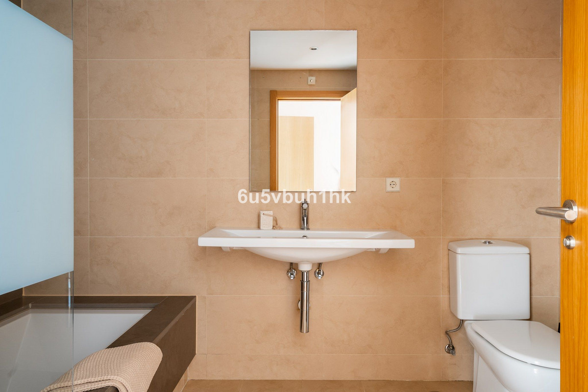 Apartment for sale in Estepona