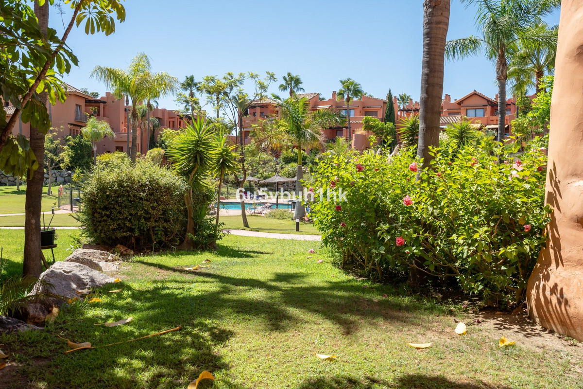 Apartment for sale in Estepona