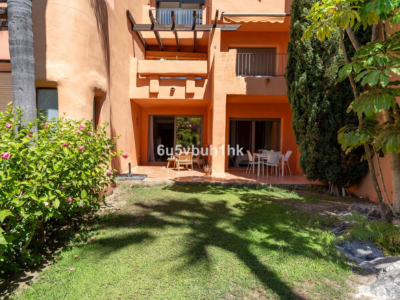 Apartment for sale in Estepona