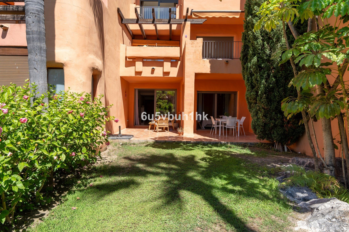 Apartment for sale in Estepona