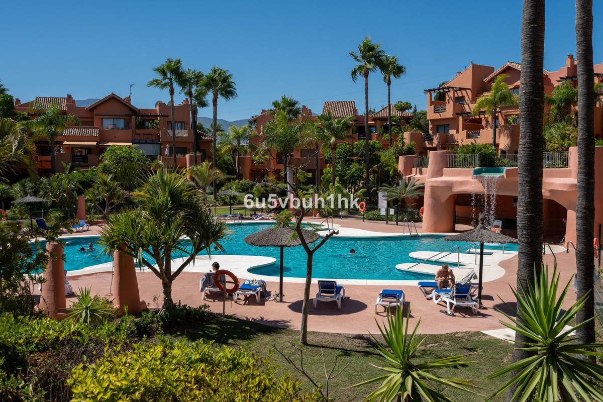 Apartment for sale in Estepona