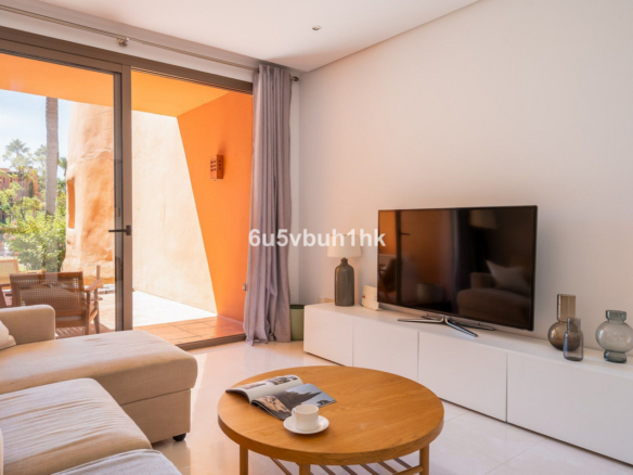 Apartment for sale in Estepona