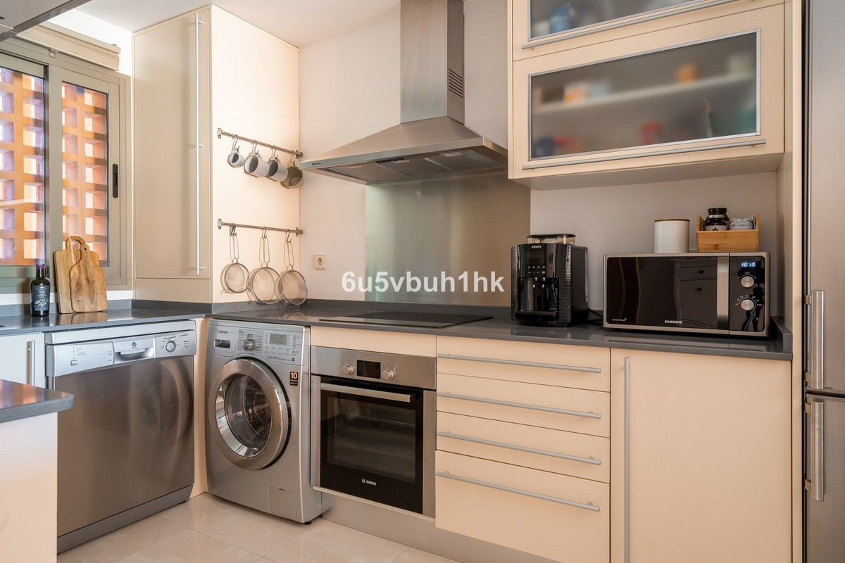Apartment for sale in Estepona