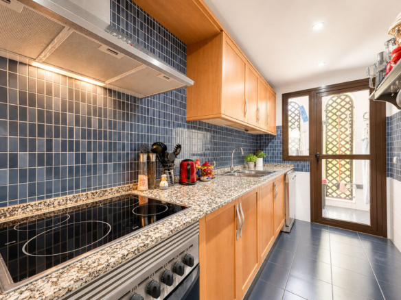 Apartment for sale in Estepona