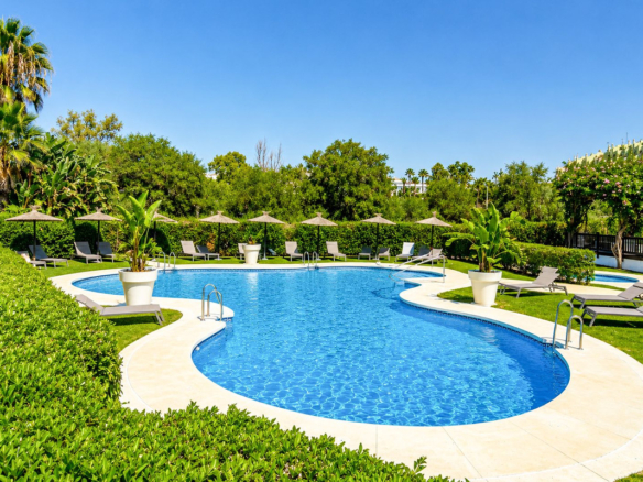 Apartment for sale in Estepona