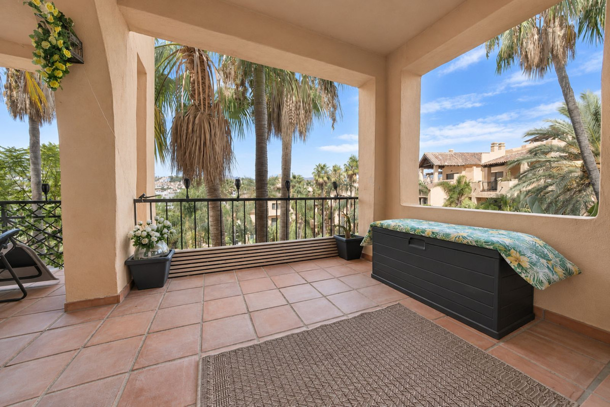 Apartment for sale in Estepona