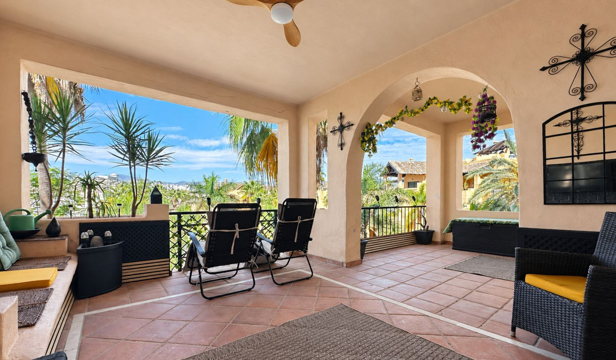 Apartment for sale in Estepona